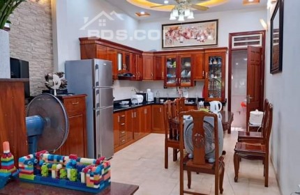 Bán nhà phố mặt tiền ngay trung tâm Văn Phú View công viên